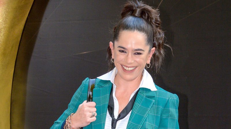 La periodista que "entrevistó" a Lenin y Frida Kahlo usando ChatGPT desata repudio en la Red