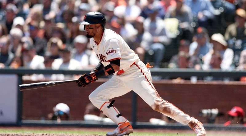 Luis Arráez asume el liderato de bateo en toda la MLB