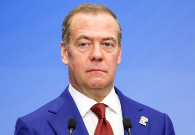 Medvédev: "No debemos quedarnos en la trinchera ante las sanciones, necesitamos una defensa activa"