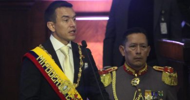 Noboa a sus opositores: "No pudiesen decir que soy un dictador"