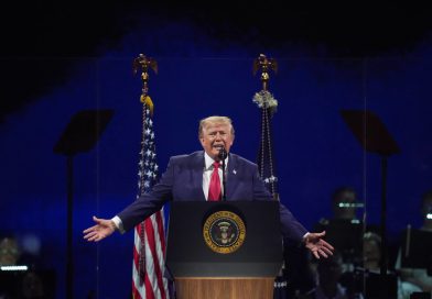 Trump da discurso por los 250 años de EE.UU. pese a desafíos climáticos