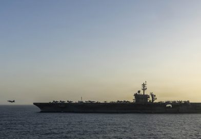 Trump explica por qué EE.UU. quiere cobrar reembolsos al paso de barcos por Ormuz