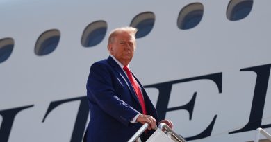 Trump ofrece "un paseo" en avión presidencial a familia de soldado muerto en la agresión a Irán