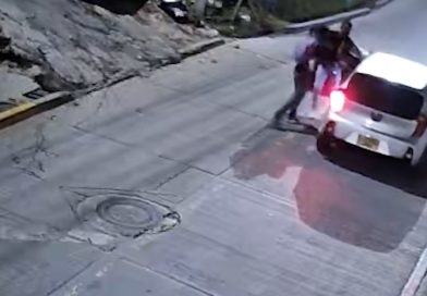 VIDEO IMPACTANTE: Falsos pasajeros atacan a tiros a un conductor de aplicación