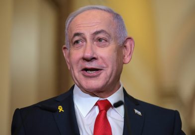 VIDEO: Netanyahu recibe un balón con la cabeza y elige a Messi en la final del Mundial