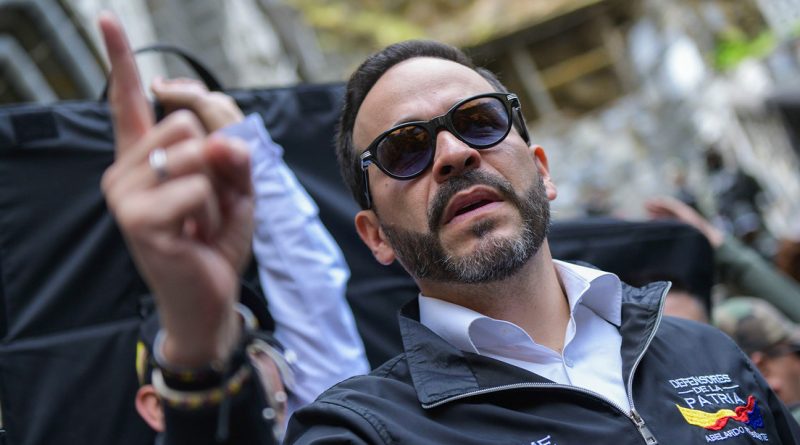 Cómo un vendedor ambulante llegó a ser invitado especial en la posesión de Abelardo de la Espriella