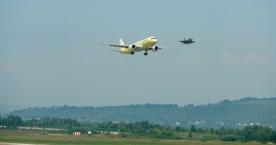 El primer avión de pasajeros 100 % ruso producido en serie realiza un exitoso vuelo inaugural (VIDEO, FOTOS)