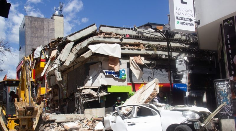 Empresa estadounidense que opera en Colombia desata indignación por impedir evacuar tras terremoto