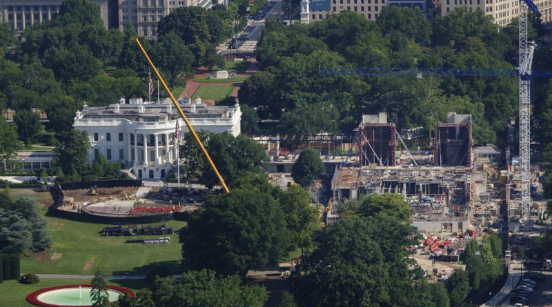 Jueces frenan el salón de baile de la Casa Blanca y recuerdan a Trump que es un "inquilino temporal"