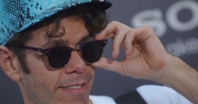 Lo que dijo el popular bloguero en el hospital tras autolesionarse durante la transmisión