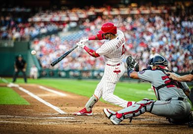 Luis Arráez batea su primer cuadrangular con Filadelfia
