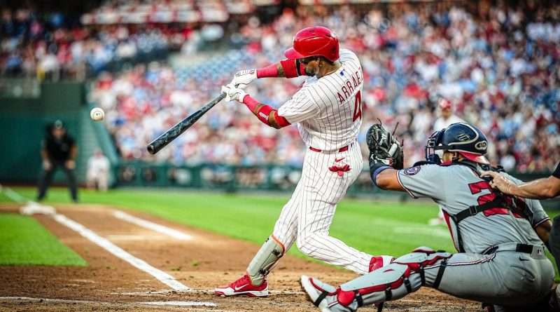 Luis Arráez batea su primer cuadrangular con Filadelfia