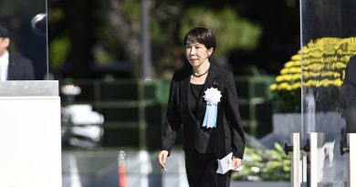 Primera ministra de Japón evita mencionar a EE.UU. en el aniversario del bombardeo de Nagasaki