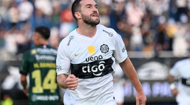 Tim Payne debuta con gol en la victoria de Olimpia