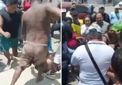VIDEO: Una multitud golpea a un hombre acusado de realizar actos inapropiados con una menor