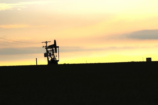 OPEP evaluó cumplimiento de recortes de producción de petróleo