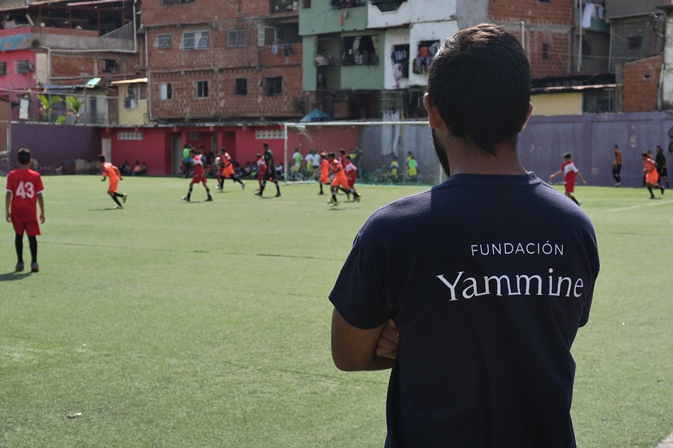 Yammine - Donacion de Balones a la Fundación Mas Deportes Menos Violencia