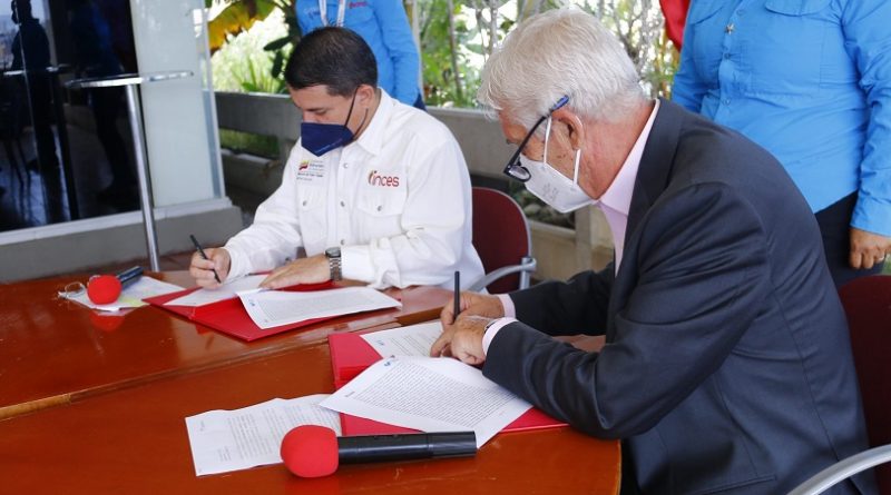 INCES y Movistar firman convenio para capacitar en competencias digitales - FOTO
