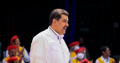 Maduro asomó nuevo aumento del salario