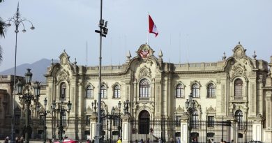Perú retira definitivamente a su embajador en Colombia