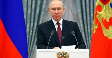 Putin: Rusia no empezó el conflicto sino intenta detener la guerra contra el pueblo ruso