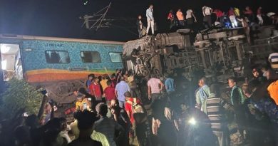 Decenas de muertos y cientos de heridos tras chocar un tren de pasajeros contra uno de mercancías en la India