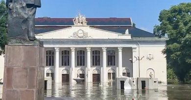 "La ciudad está inundada": Muestran las secuelas de la destrucción de la presa de Kajovka