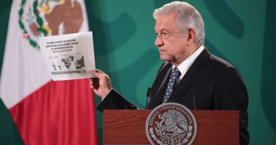 López Obrador destaca la "buena conversación" que sostuvo con los consejeros del INE