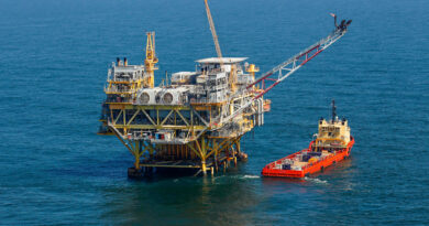 Gobierno británico otorga licencias para que petroleras almacenen carbono bajo el mar