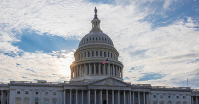 El Senado de EE.UU. evita el cierre del Gobierno al aprobar una financiación provisional