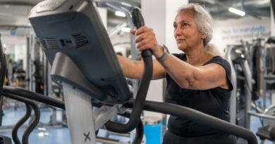 Las aficiones y los ejercicios mejoran la salud del adulto mayor