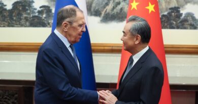 Lavrov se reúne con Wang Yi en Pekín