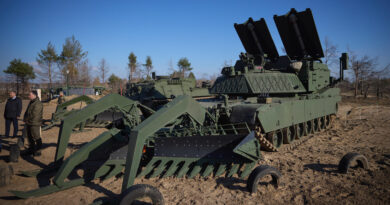 EE.UU. entregó en secreto a Ucrania al menos uno de sus vehículos blindados de desminado más poderosos