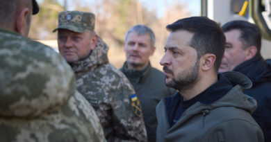 NYT: La reprimenda de Zelenski a su comandante en jefe muestra una "brecha" en el liderazgo de Ucrania