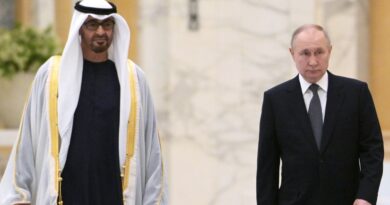 Decenas de camellos y la bandera rusa en el cielo: Cómo fue la gira de Putin por Oriente Próximo