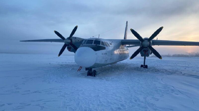 Un avión de pasajeros aterriza sobre un río congelado en Rusia