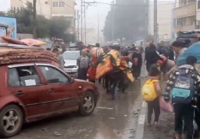 VIDEO: Habitantes de una ciudad gazatí evacuan ante ofensiva israelí