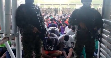 Ejército y Policía en Ecuador toman el control de las cárceles del país
