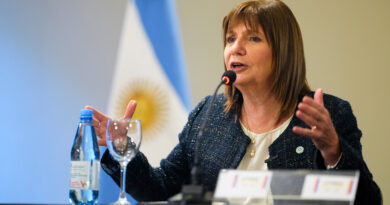 Ministra de Seguridad de Argentina culpa a Chile de ingreso de drogas y estalla la polémica