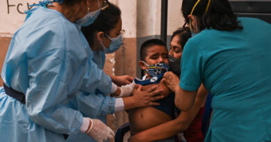 Revelan que el Gobierno de Perú aplicaría vacunas contra el covid-19 vencidas