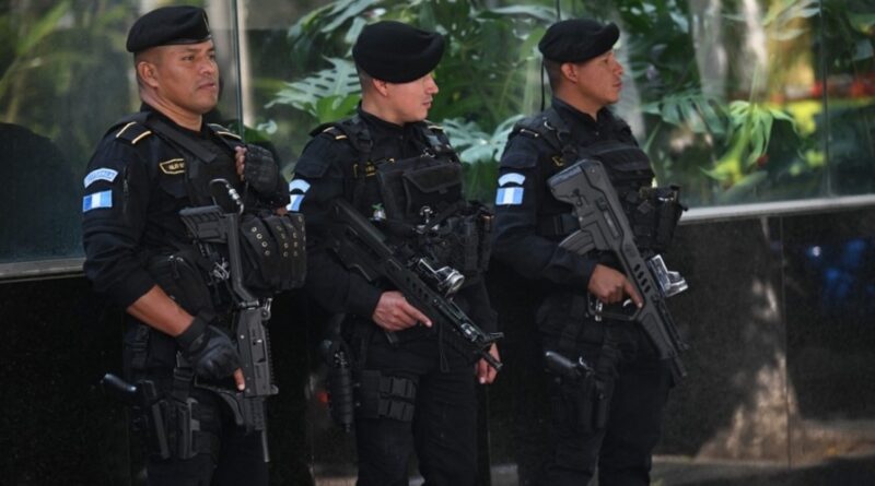 "Tenemos que darles más seguridad": EE.UU. reforzará capacitación a policías de Guatemala