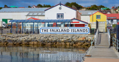 Canciller británico dice que la soberanía de las Malvinas "no está en discusión"
