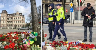 Letonia prohíbe llevar flores a la Embajada rusa en honor a las víctimas del atentado terrorista