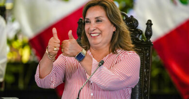 Primer ministro peruano descarta renuncia de Boluarte tras allanamiento por caso Rolex