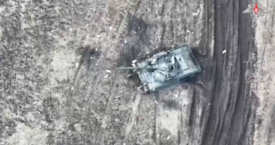 VIDEO: Rusia muestra cómo arden los blindados de los grupos de sabotaje de Kiev