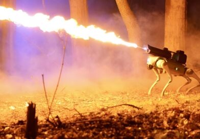 Llega Thermonator, un perro robot que lanza fuego (VIDEO)