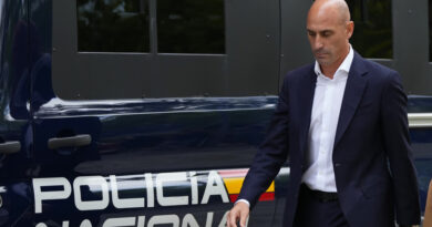 Luis Rubiales es detenido tras aterrizar en España