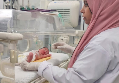 Muere una beba palestina rescatada del vientre de su madre muerta en un bombardeo