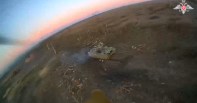 VIDEO: Un dron suicida ruso impacta un vehículo de combate de infantería Bradley