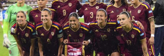 Vinotinto Femenina